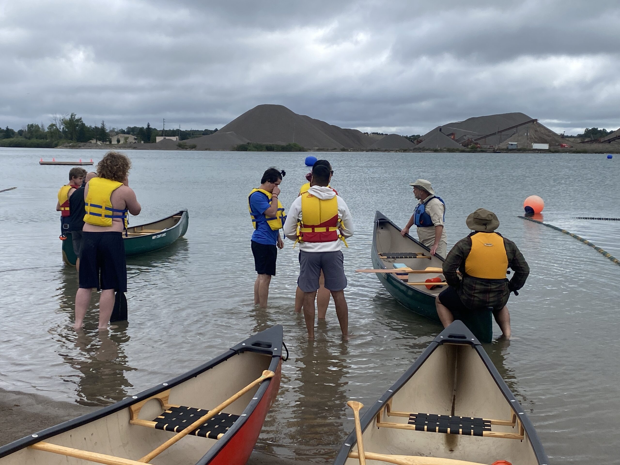 PRI Team is discussing Canoeing Skills